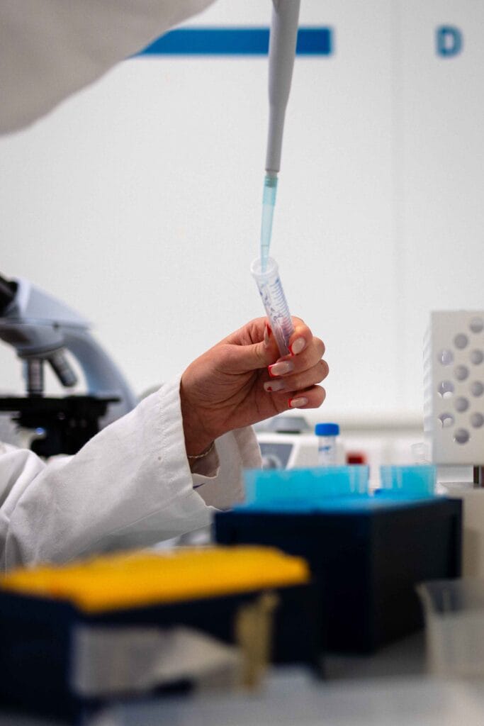 Technicienne de laboratoire en analyse
